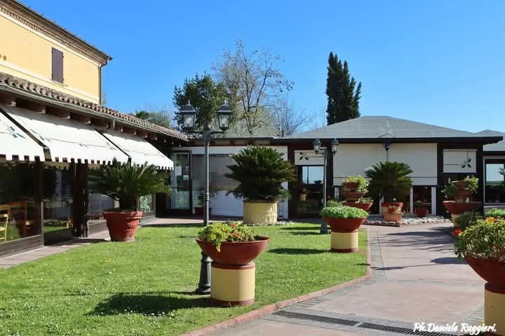 Ristorante Agriturismo La Grotta Fano - Esterno e panorama